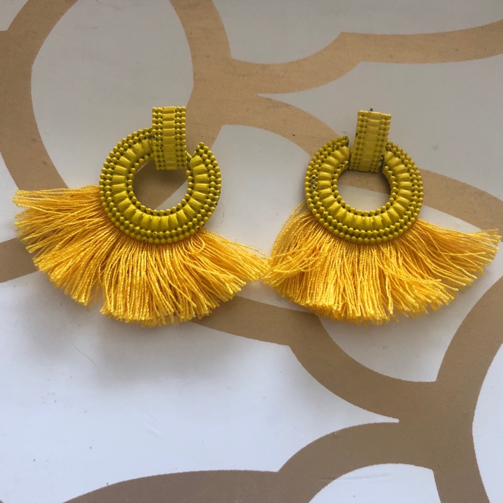 3/$30 Yellow tassel earrings - Picture 1 of 2